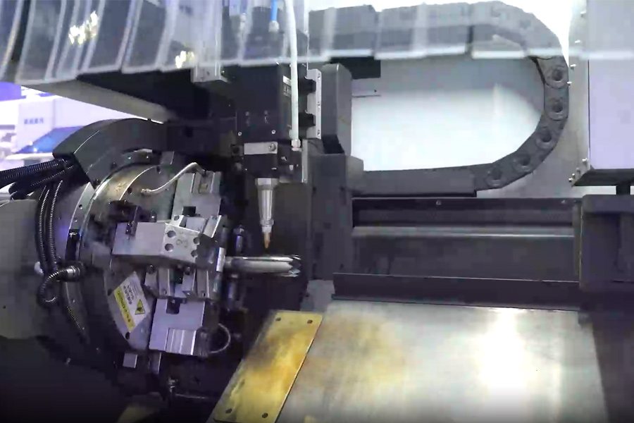 Laser-Rohrschneidemaschine